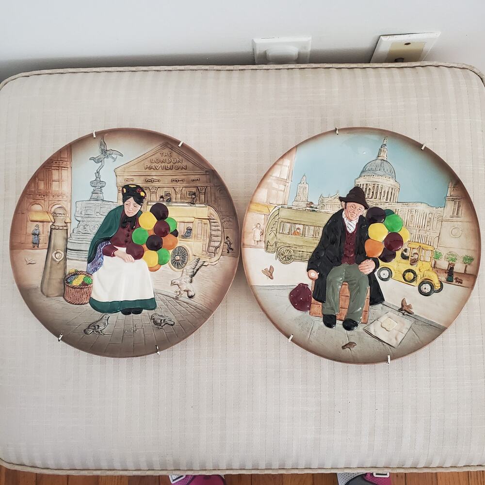 Royal Doulton The Balloon Man Plate and the Old Balloon Seller Plate 1980 - 1979